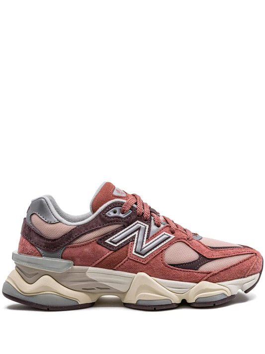 9060 "Mineral Red/Truffle" Tenisice